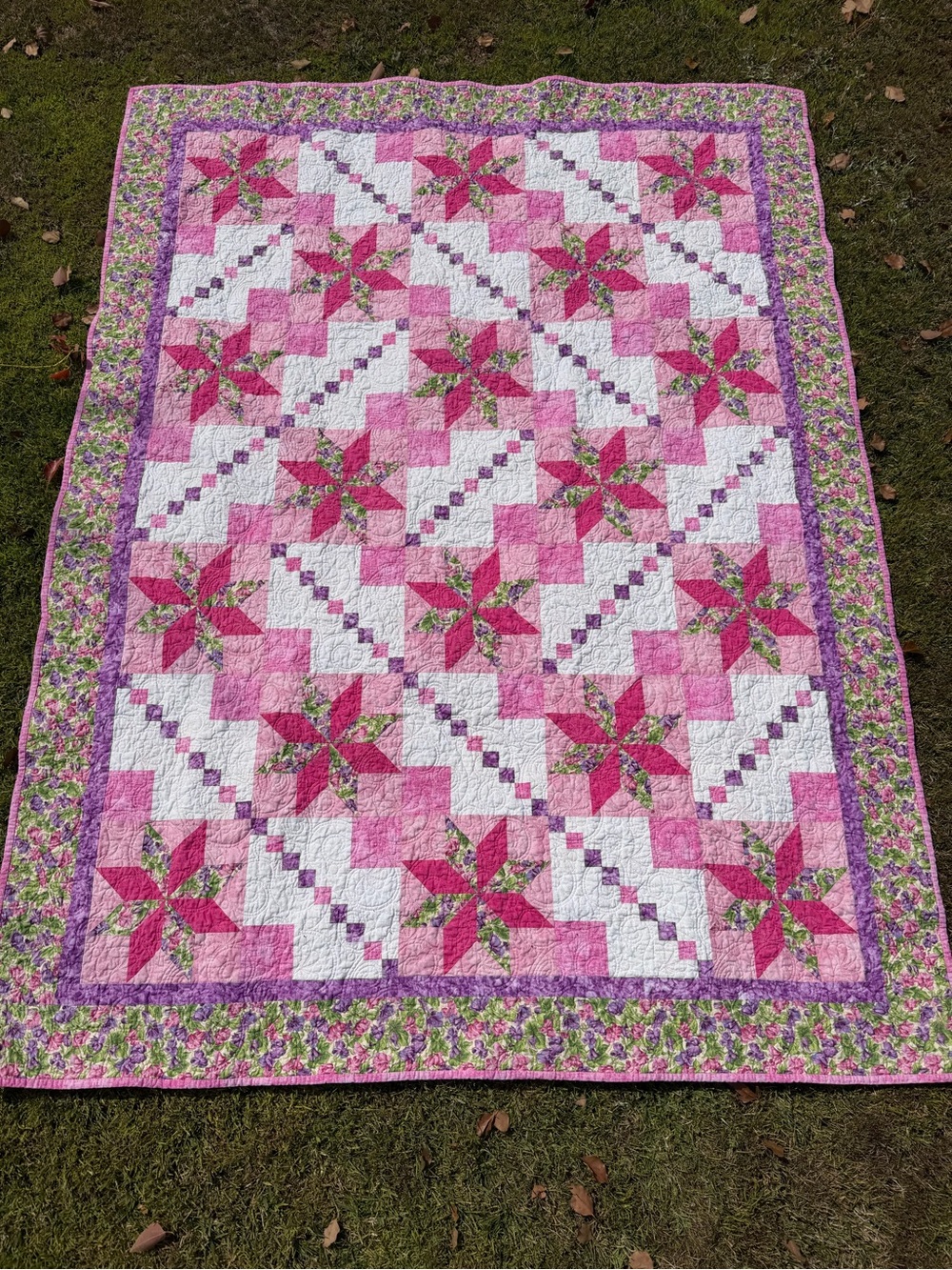 Tennessee Waltz Patchwork Star Quilt Machine Made Bubblegum Pink Florals 51x68